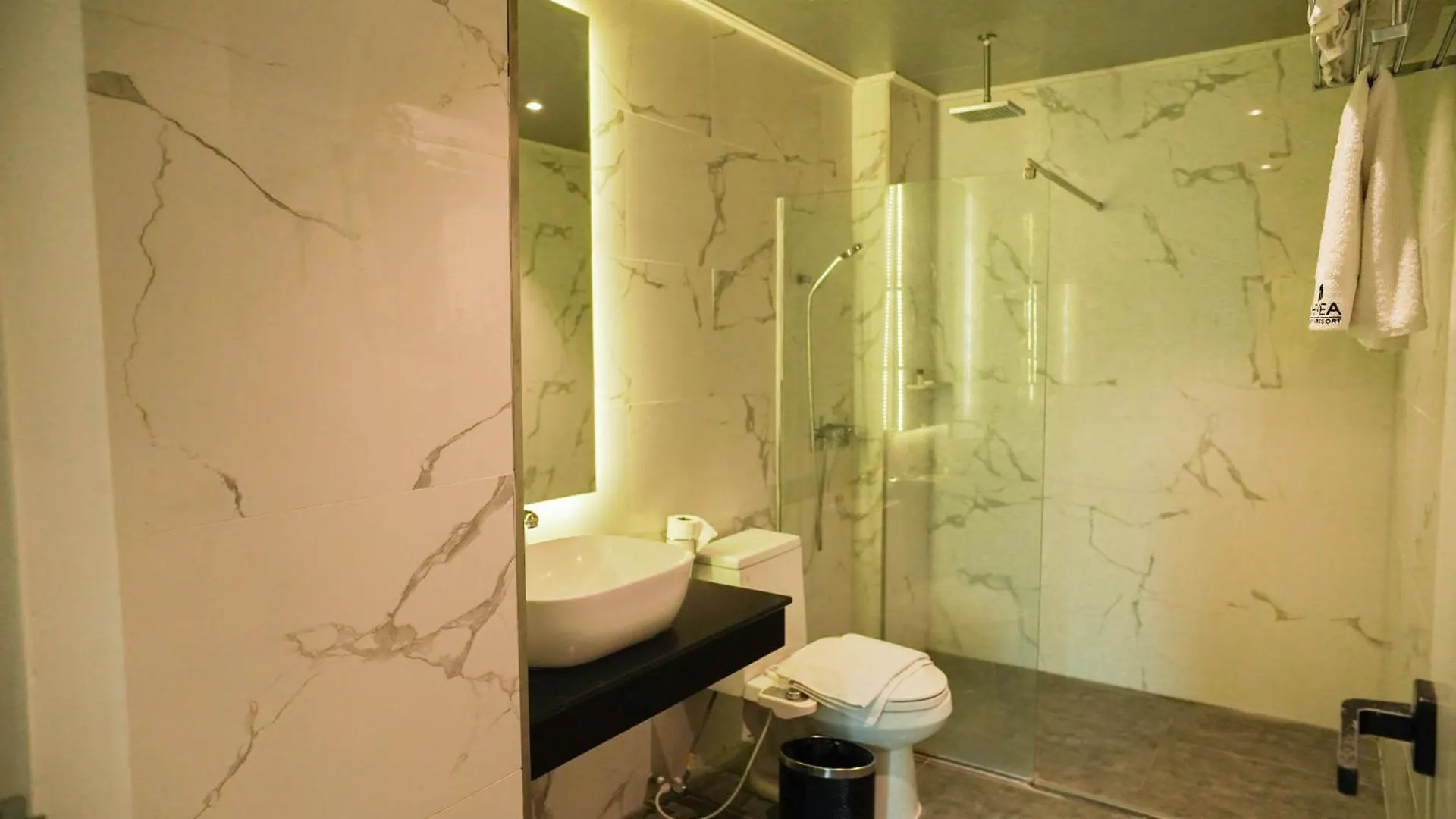 Dancenter Luxury Retreat Angeles City Pampanga Formerly Hevea Resort 0*,  Filipinas