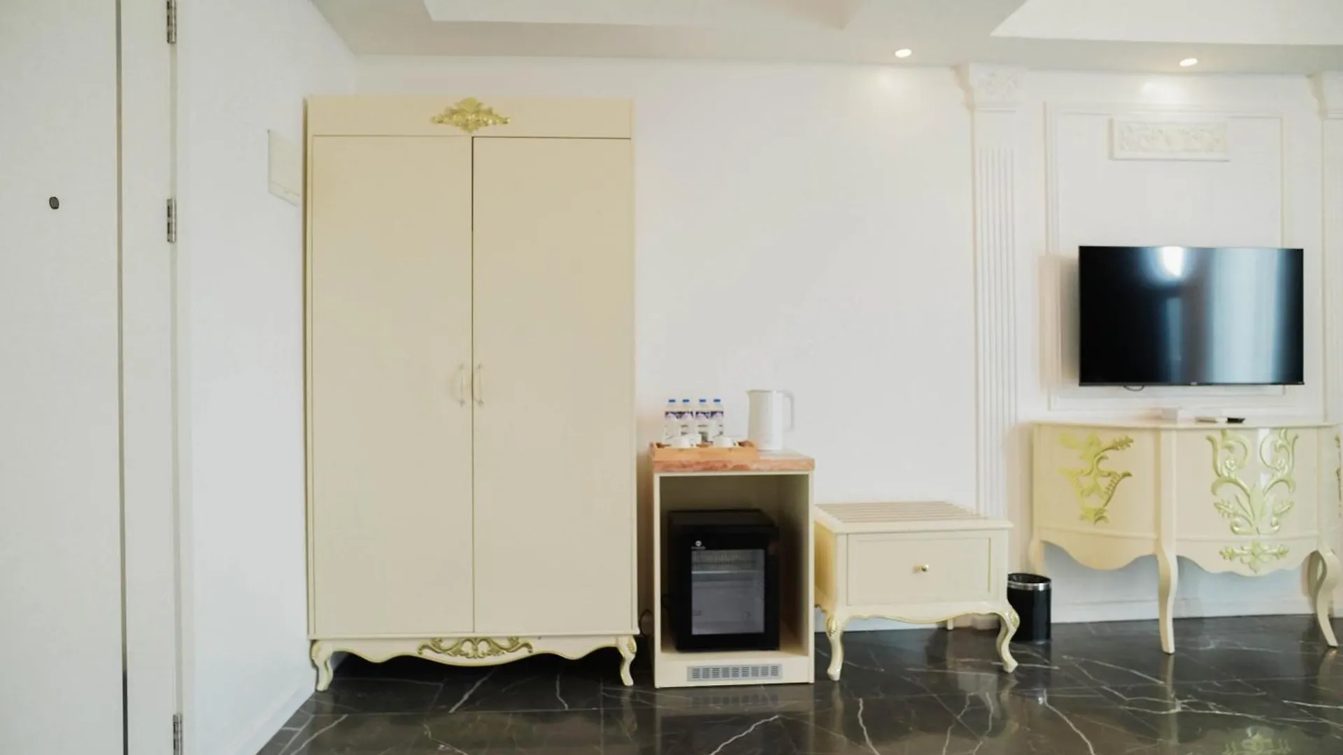 Dancenter Luxury Retreat Angeles City Pampanga Formerly Hevea Resort Apartment