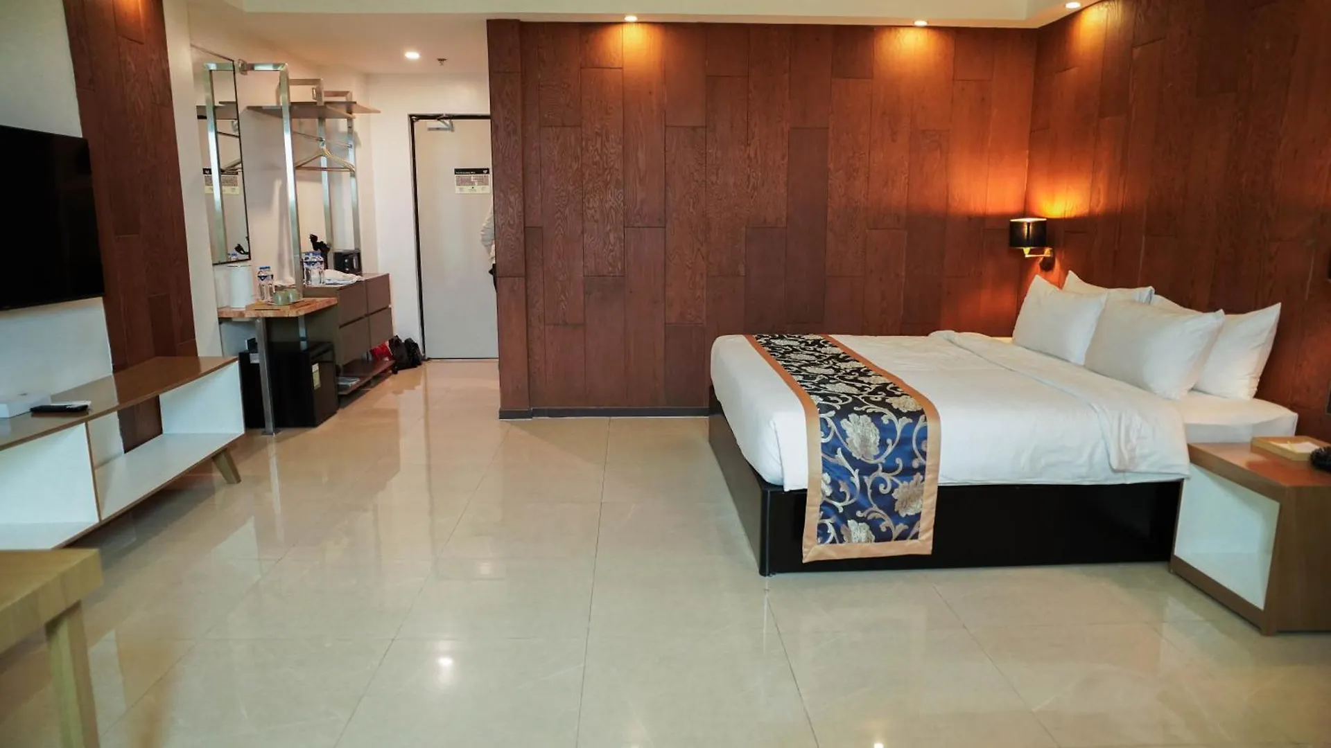 Apartamento Dancenter Luxury Retreat Angeles City Pampanga Formerly Hevea Resort Filipinas