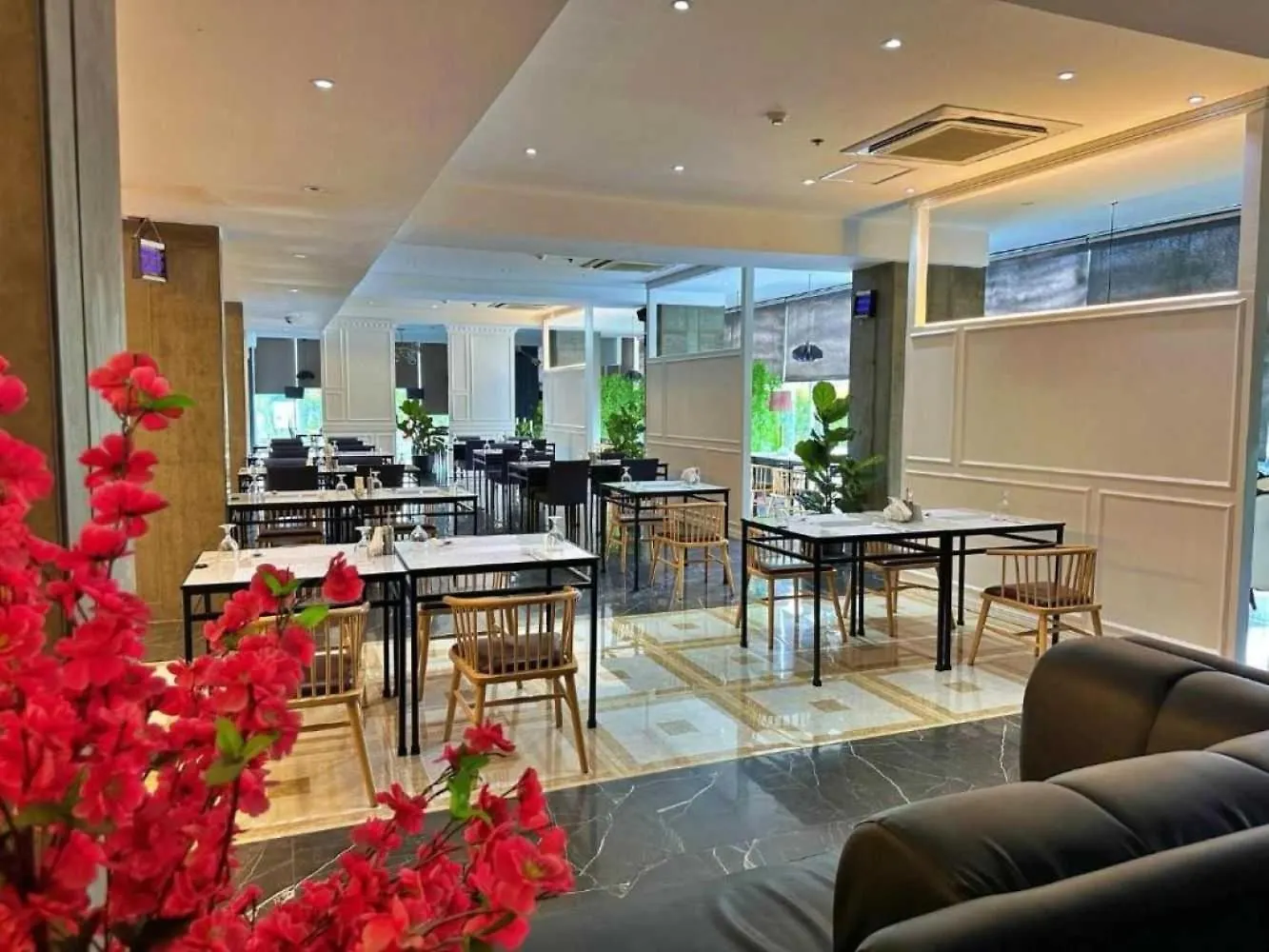 Dancenter Luxury Retreat Angeles City Pampanga Formerly Hevea Resort Filipíny
