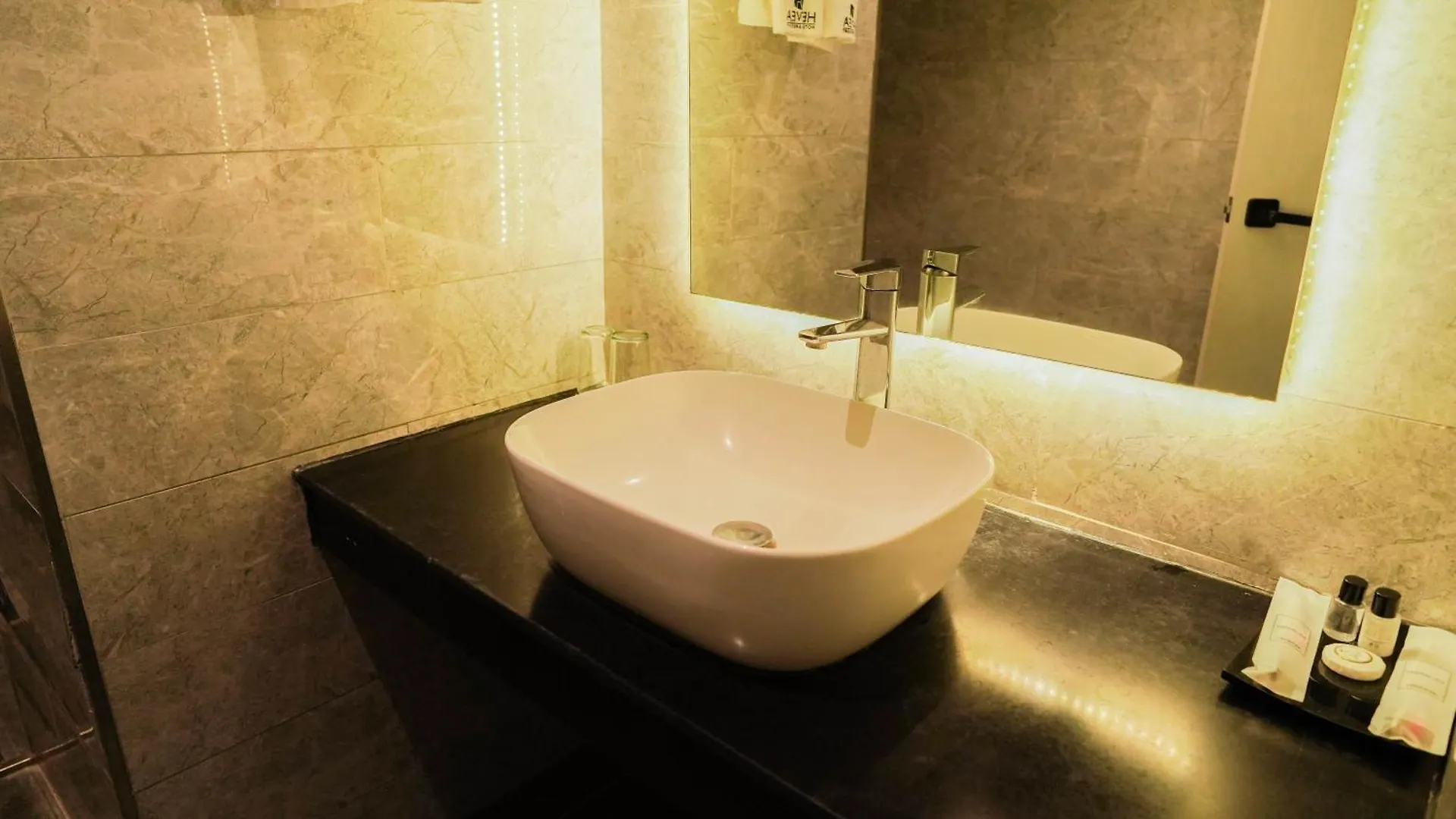 Dancenter Luxury Retreat Angeles City Pampanga Formerly Hevea Resort Apartmán